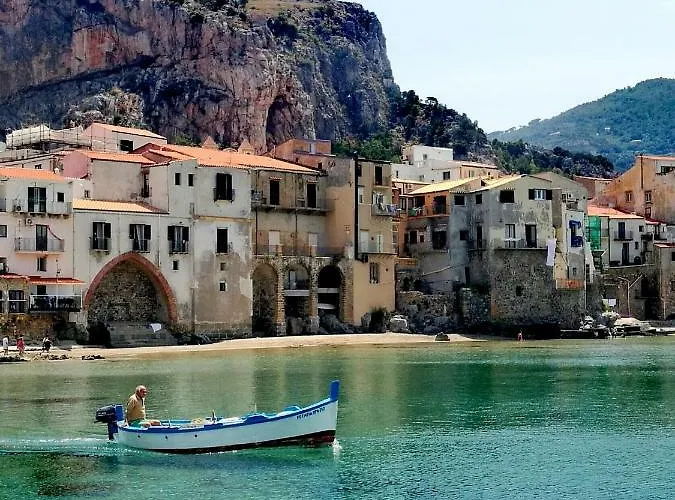 Casa Panoramica Santa Lucia Чефалу