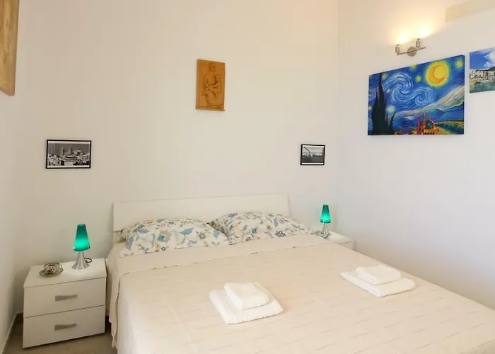 Casa Panoramica Santa Lucia Daire Cefalù